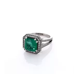 Estate Jewelery 18k White Gold Emerald and Diamond Halo Split Shank Ring